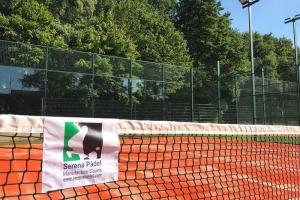 Serena Pádel instala 2 pistas Outdoor en Ulvenhoutse Tennisvereniging, Países Bajos