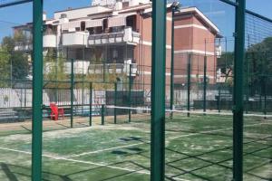 Serena Pádel instala una pista Outdoor en Little Garden, Italia
